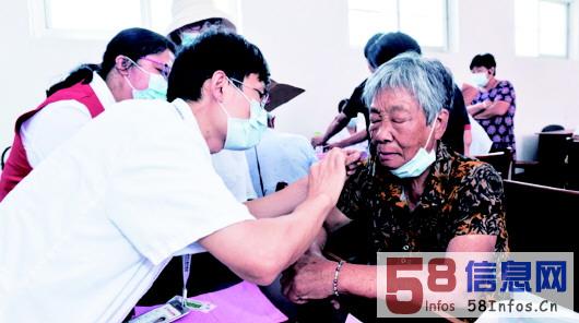 “健康知识进农村”走进莱西泊南新村 医务专家贴心诊疗